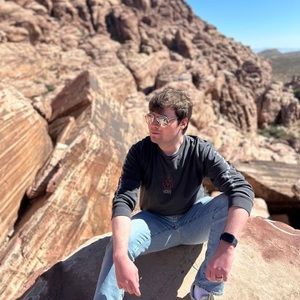 Meet your Posher, Adam